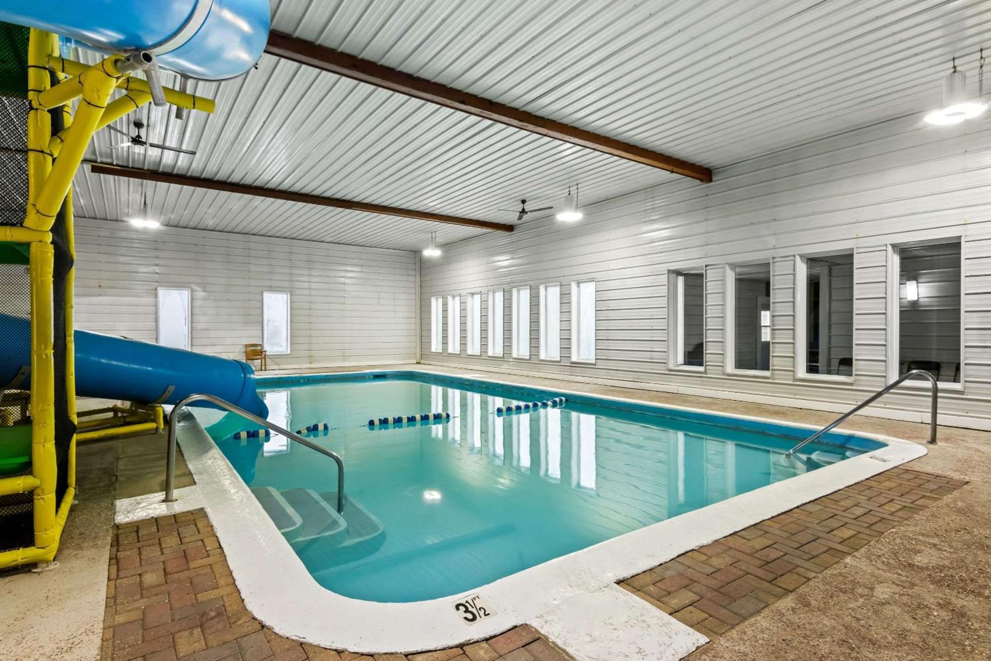 Rodeway Inn Formerly Camp Inn Lodge Oscoda Dış mekan fotoğraf